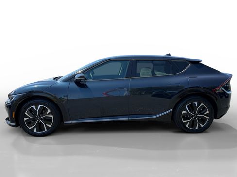 Used 2023 Kia EV6 Wind RWD image 2