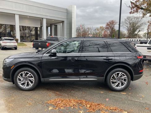 New 2026 Lincoln Corsair Premiere image 8