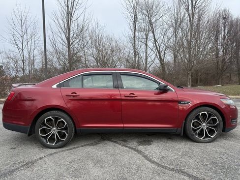 Used 2013 Ford Taurus SHO image 2