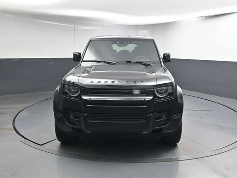 Used 2025 Land Rover Defender 130 X-Dynamic SE image 26