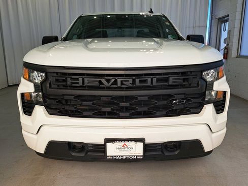 Used 2024 Chevrolet Silverado 1500 Custom image 3