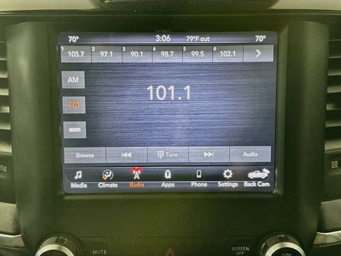 Used 2021 RAM 1500 Laramie w/ Sport Appearance Package AWD/4WD image 17