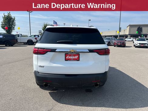 Used 2022 Chevrolet Traverse LT FWD image 4