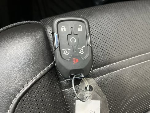 Certified 2019 GMC Yukon Denali w/ Denali Ultimate Package AWD/4WD image 33