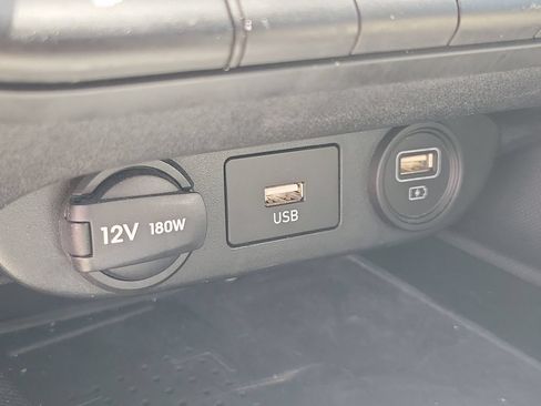 Used 2023 Hyundai Elantra Limited FWD image 28