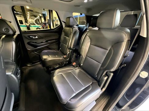 Used 2020 Chevrolet Traverse LT w/ LT Premium Package AWD/4WD image 15