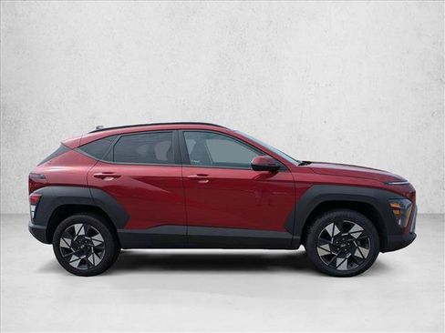 Used 2025 Hyundai Kona SEL AWD/4WD image 4