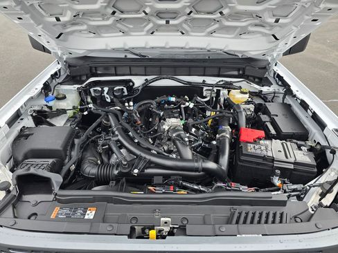 New 2026 Ford Bronco Badlands image 9