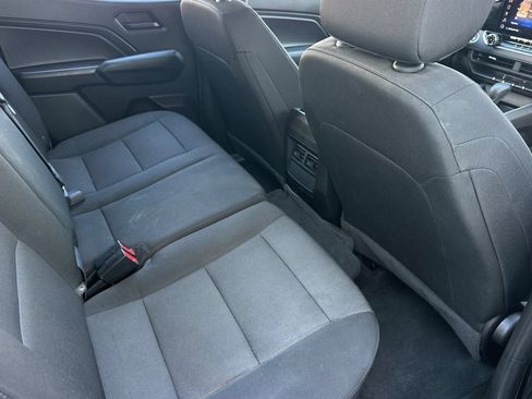 Used 2023 Chevrolet Colorado Trail Boss AWD/4WD image 18