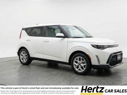 Used 2025 Kia Soul LX w/ LX Technology Package