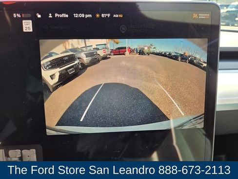 Used 2023 Tesla Model 3 Standard Range image 18