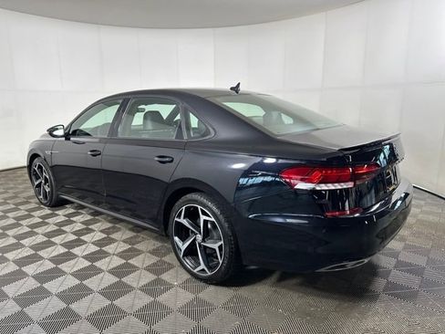 Used 2021 Volkswagen Passat 2.0T R-Line FWD image 5