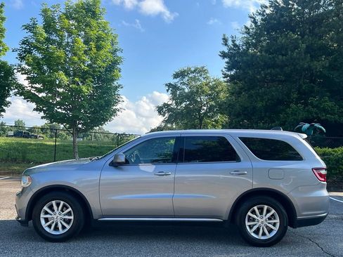 Used 2020 Dodge Durango SXT w/ 3rd Row Seating Group RWD image 2