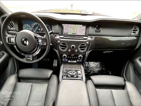 Certified 2022 Rolls-Royce Cullinan Black Badge w/ Dark Exterior Package image 4