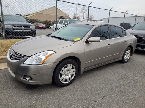 Used 2012 Nissan Altima 2.5 S image 2