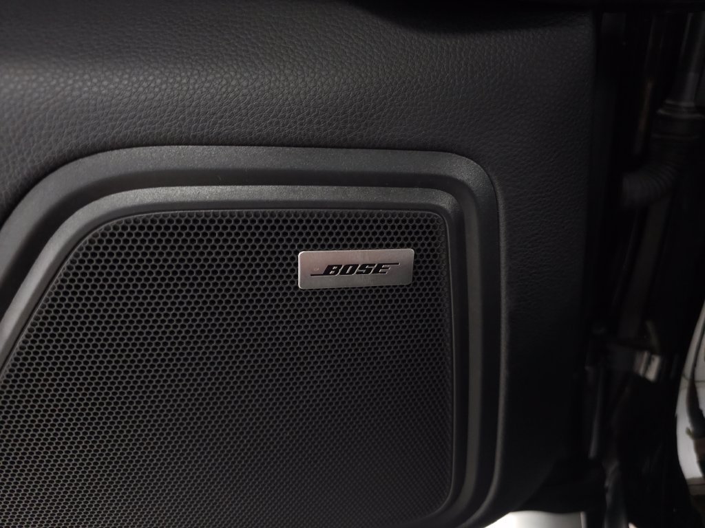 Used 2024 Porsche Macan AWD/4WD image 17