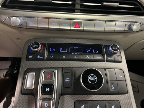 Used 2022 Hyundai Palisade SEL w/ Premium Package FWD image 17