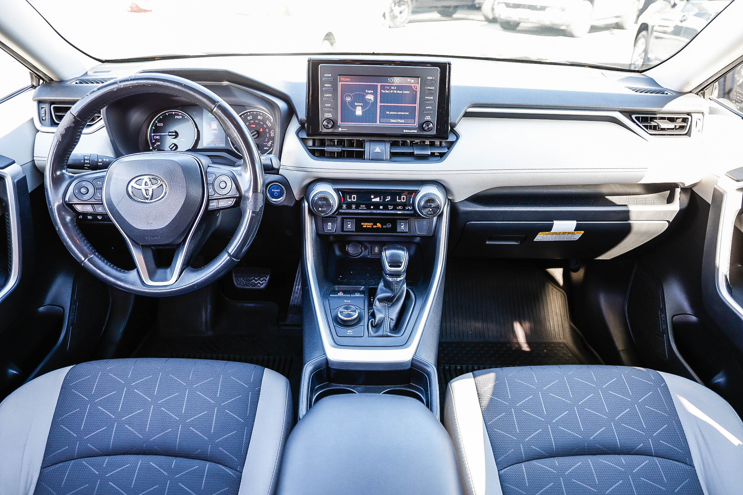Used 2020 Toyota RAV4 XLE w/ Convenience Package AWD/4WD image 6