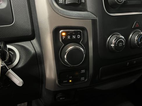 Used 2016 RAM 1500 Classic SLT image 19