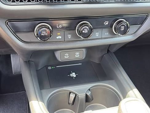 Used 2026 Honda HR-V LX image 17