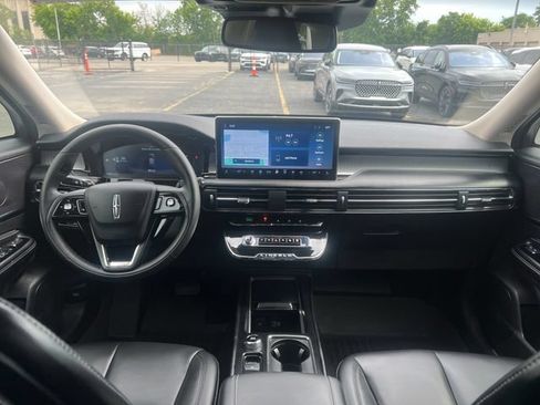 Certified 2024 Lincoln Corsair AWD image 15