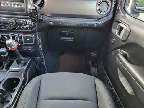 Used 2018 Jeep Wrangler Unlimited Sport S AWD/4WD image 27
