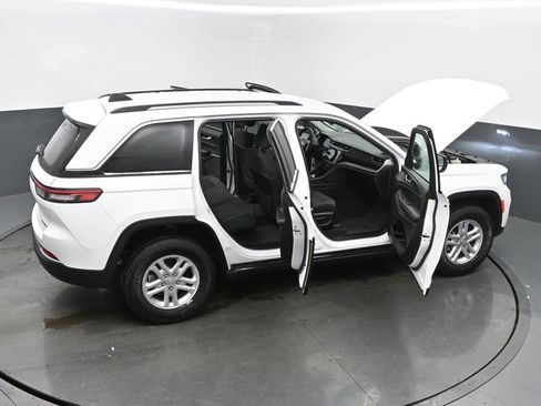 Used 2023 Jeep Grand Cherokee Laredo w/ Trailer Tow Prep Group (B) image 65