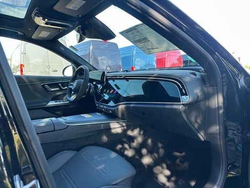 New 2026 Mercedes-Benz E 53 AMG e 4MATIC Sedan image 27
