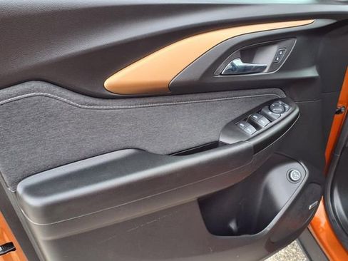 Used 2023 Chevrolet TrailBlazer ACTIV w/ Sun and Liftgate Package image 12