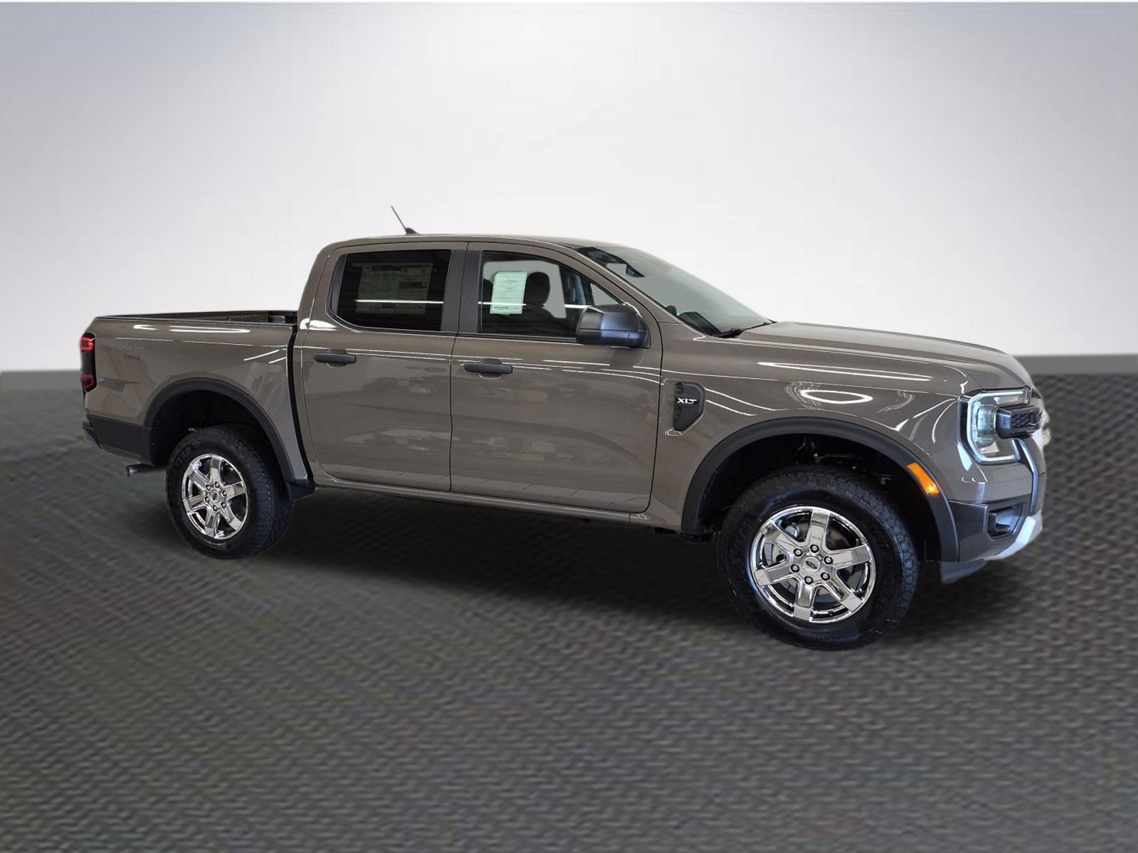 New 2026 Ford Ranger XLT w/ Equipment Group 301A High AWD/4WD image 3