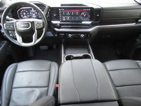 Used 2025 GMC Sierra 2500 SLT w/ SLT Premium Package image 34