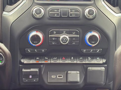 Used 2022 GMC Sierra 1500 Denali w/ Denali Premium Package image 31