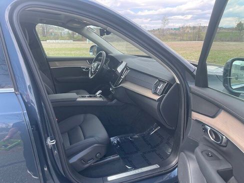 Used 2025 Volvo XC90 B6 Plus AWD/4WD image 14