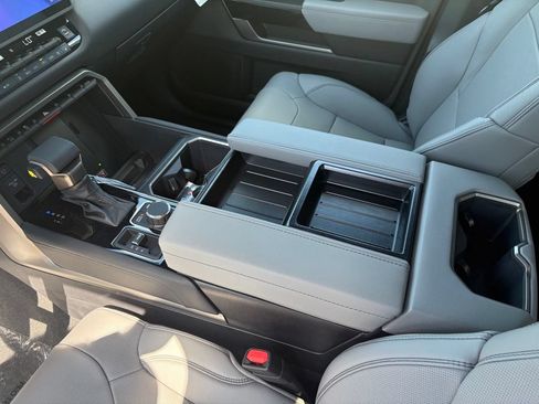 New 2026 Toyota Tundra Limited AWD/4WD image 18