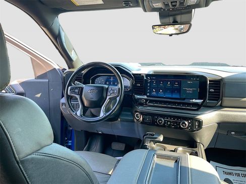 Used 2022 Chevrolet Silverado 1500 ZR2 w/ Technology Package image 23