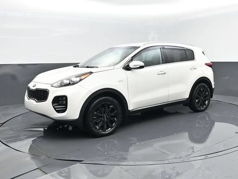 Used 2019 Kia Sportage EX w/ EX Sport Appearance Package AWD/4WD image 2