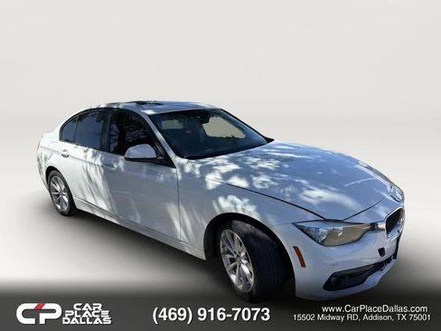 Used 2017 BMW 320i Sedan RWD image 2