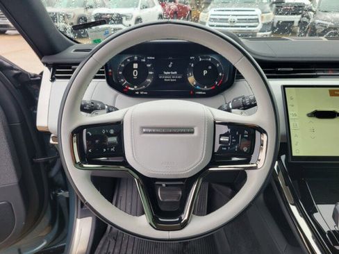 Used 2025 Land Rover Range Rover Sport Dynamic SE image 18