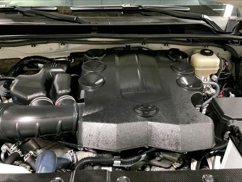 Used 2020 Toyota 4Runner Nightshade AWD/4WD image 33