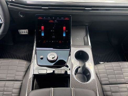 New 2026 Cadillac Escalade V AWD/4WD image 18