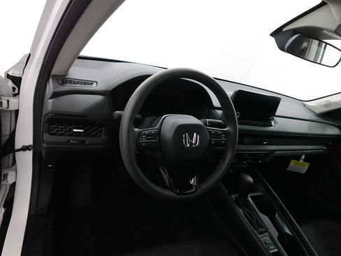 Certified 2025 Honda Accord SE image 15