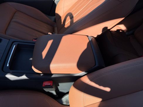 Used 2022 Audi Q5 2.0T Premium w/ Convenience Package image 14