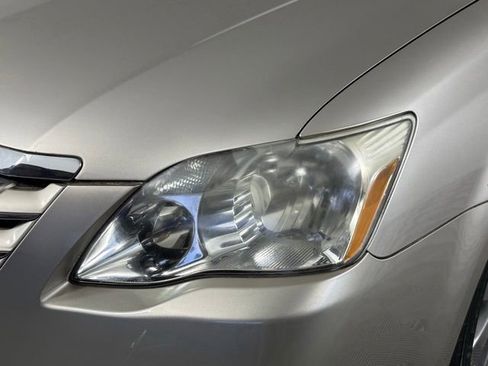 Used 2005 Toyota Avalon XLS FWD image 12