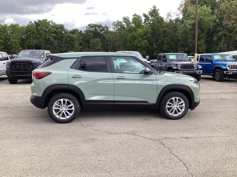 New 2026 Chevrolet TrailBlazer LS w/ LS Convenience Package AWD/4WD image 8
