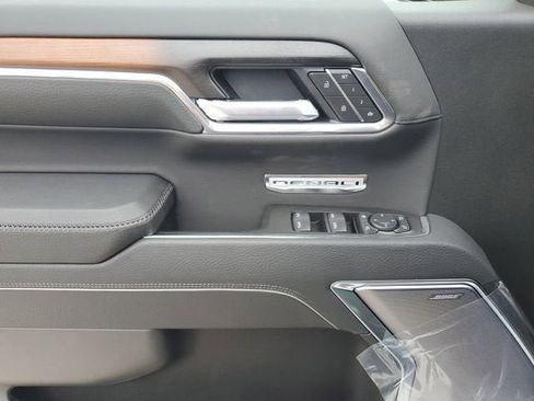 New 2026 GMC Sierra 1500 Denali w/ Denali Reserve Package AWD/4WD image 18