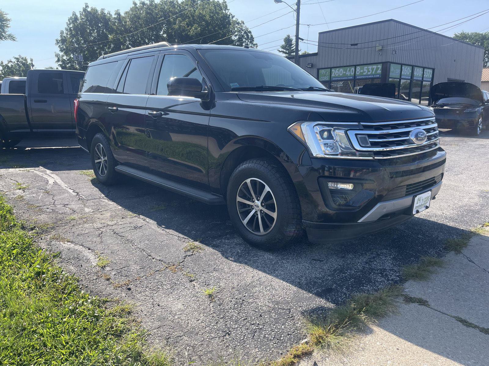 Used 2019 Ford Expedition Max XLT AWD/4WD image 2