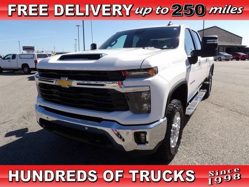 Used 2025 Chevrolet Silverado 3500 LT w/ Safety Package AWD/4WD image 1