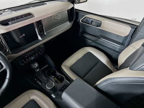 Used 2024 Ford Bronco Wildtrak image 11
