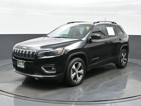 Used 2022 Jeep Cherokee Limited image 2