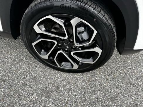 Used 2024 Chevrolet Trax RS w/ Driver Confidence Package image 9